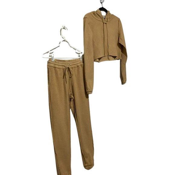 Danielle Guizio Style Inside Out Sweatsuit S | Cozy Camel Cropped Hoodie & Jogge - Picture 5 of 15